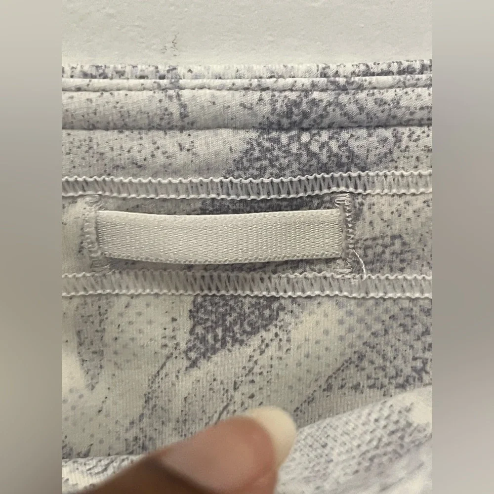 🍋 LIKE NEW Lululemon Speed Up Tight *28" - Jasmine White Multi - Sz 8 - Picture 8 of 16